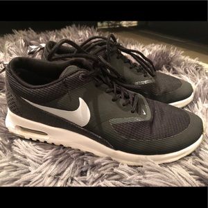 Nike Women’s Air Max in size 6!